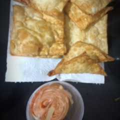 A picture of Martabak Tahu.
