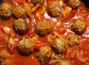 Une photo de Boulettes à la basquaise 🌶