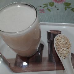 A picture of Oats milk.