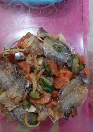 Foto resep Ikan tumis bawang dan tomat