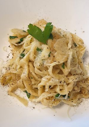 Φωτογραφία της συνταγής Spaghetti Aglio e olio (μακαρονάδα με σκόρδο και ελαιόλαδο)