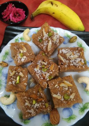 A picture of Banana Barfi.
