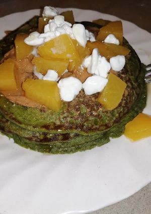 Una foto de Hot cakes de espinacas y plátano