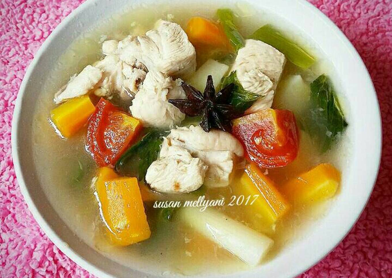 Sop ayam kuah sop buntut
