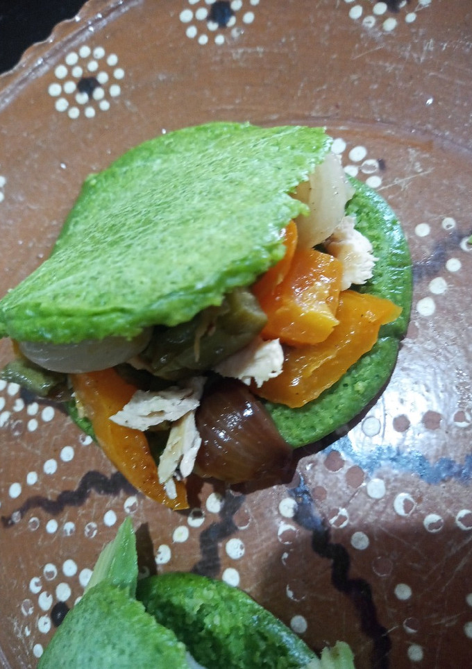 Una foto de Arepas de avena y espinaca 🥯