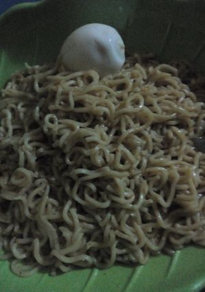 A picture of Indomie with egg.