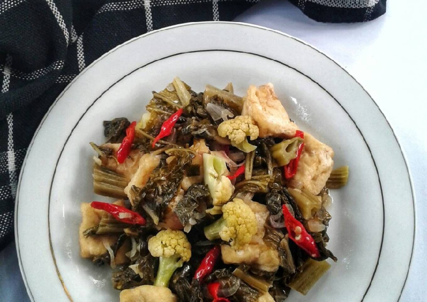Tumis Sawi Asin & Tahu