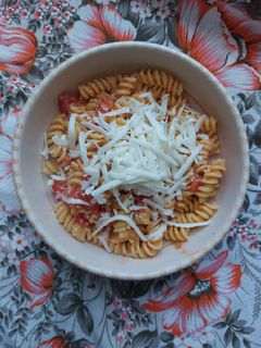 Foto di Pasta,pomodori e ricotta