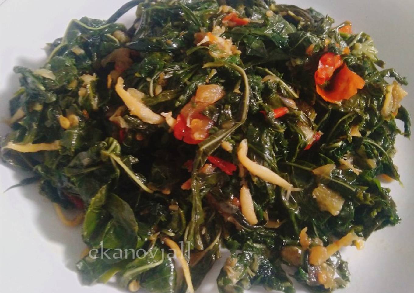Tumis daun singkong teri medan(teri nasi)
