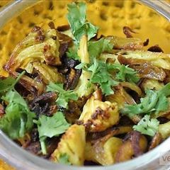 A picture of Aloo gobhi (potato-cauliflower) sabzi.
