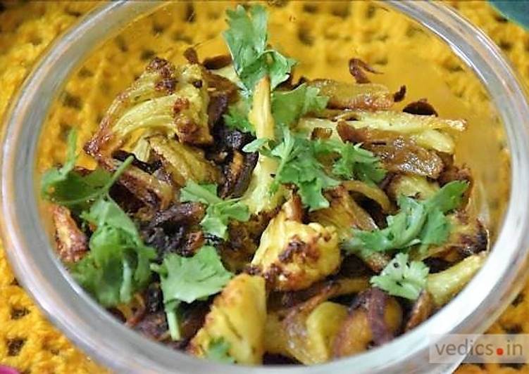 Aloo gobhi (potato-cauliflower) sabzi