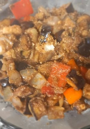 Una foto de Ensalada Tibia de Berenjenas y Tofu de Porotos