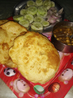A picture of Chole bhature.