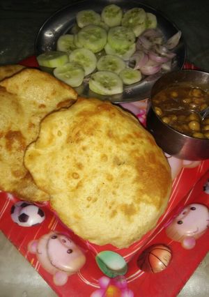 A picture of Chole bhature.