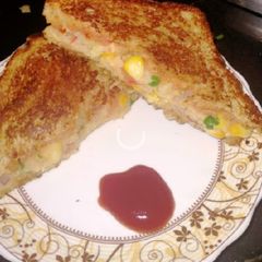 A picture of Potato bread sandwich.