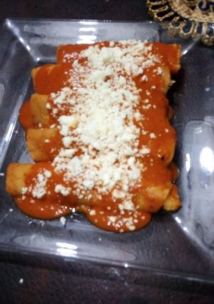 Una foto de Enfrijoladas al guajillo las Correa