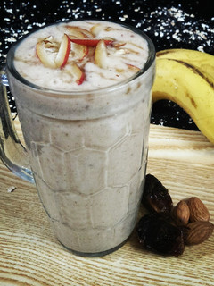 A picture of Oats Banana Smoothie.