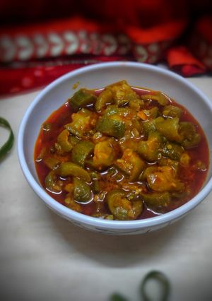 તુરિયા નુ શાક (Turiya Shak Recipe In Gujarati) રેસીપી મુખ્ય ફોટો