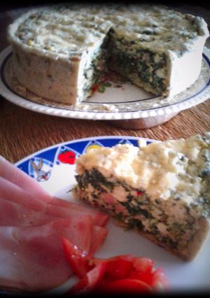 Una foto de Tarta de ricota, fiambre, espinacas y un toque parmesano