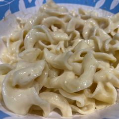 A picture of Easy Creamy Chicken Egg Noodles.