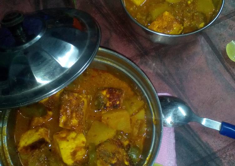 Get Lunch of Paneer sabzi curry