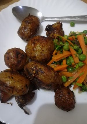A picture of Baked jacket potatoes.