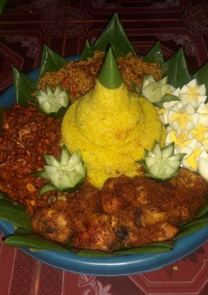 Foto resep Nasi Tumpemg magic com🥳