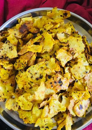 વઘારેલી રોટલી (Vaghareli Rotli Recipe In Gujarati) રેસીપી મુખ્ય ફોટો