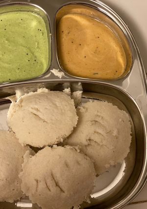 A picture of Idli.