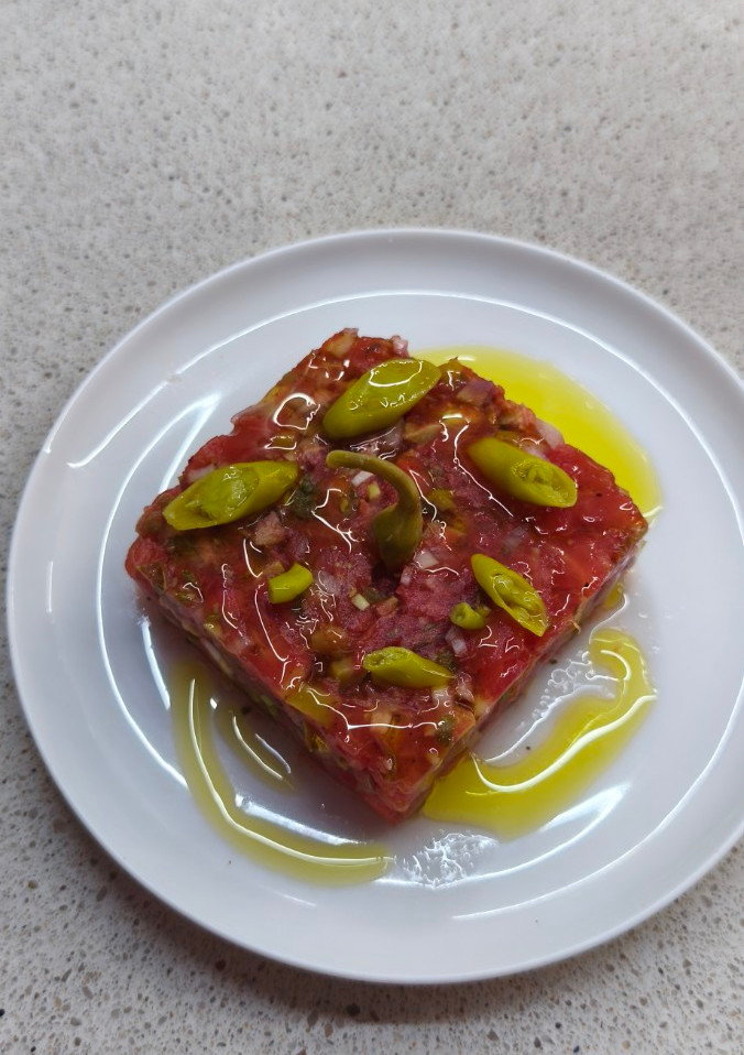 Una foto de Tartar de tomate