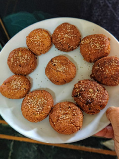 अईरसा छत्तीसगढ़ी(Airsa chhattisgarh recipe in hindi) रेसिपी मुख्य फोटो