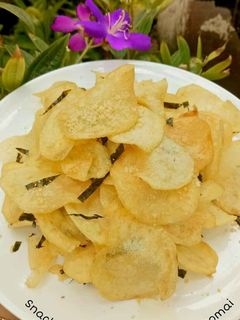 Hình của món Snack khoai tây rong biển lắc phomai.