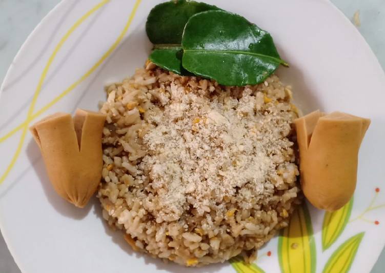 Bagaimana Menyiapkan Nasi Goreng Daun Jeruk (enak &amp; simple), Enak