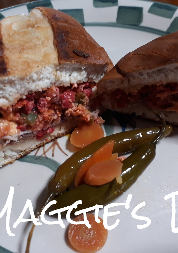 Una foto de Torta de chorizo ranchero con huevo