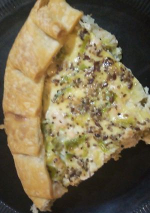Una foto de Tarta de pollo y puerro