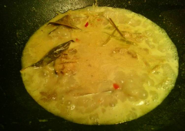 Cara membuat Ikan Patin Kuah Kuning yang enak dan Mudah Dibuat