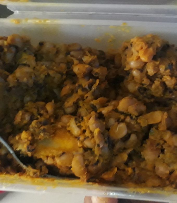 A picture of Porriage beans and yam.