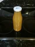 Infusión de fenogreco, zumo de naranja y especias