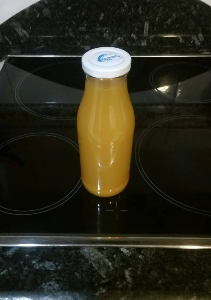 Una foto de Infusión de fenogreco, zumo de naranja y especias