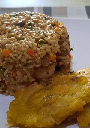 Una foto de Arroz con mix de mariscos