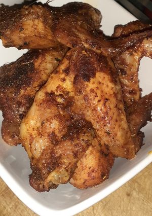 A picture of Baked Herby Chicken dinga wings.