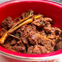รูปของ Rendang Daging Sapi Khas Padang parut kelapa