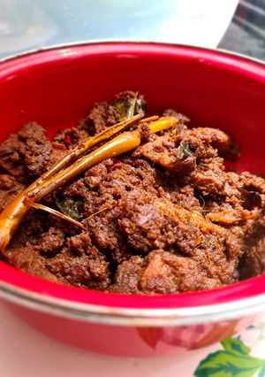 Foto resep Rendang Daging Sapi Khas Padang parut kelapa