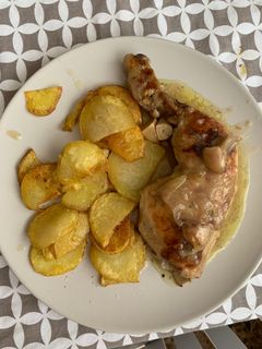 Una foto de Pollo a la cerveza