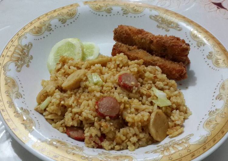 Resep Nasi Goreng Bakso  Sosis Enak oleh Kamilah Kitchen 
