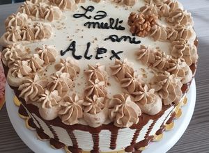 O poză a rețetei Tort cu nucă, cremă de cafea, cappucino și mascarpone.
