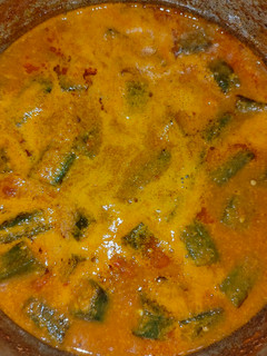 வெண்டைக்காய் புளிக்குழம்பு(ladys finger curry recipe in tamil) செய்முறை முக்கிய புகைப்படம்