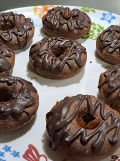 Una foto de Donas y budín de cacao veggie
