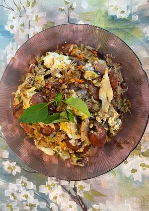 Hình của món Bắp cải xào sausage.