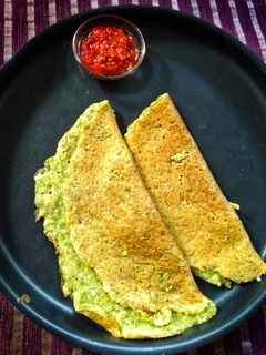 मुगडाळ डोसा(चिला) (moongdal dosa recipe in marathi) रेसिपी चे मुख्य फोटो